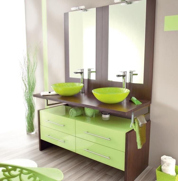 Muebles de baño modernos en verde